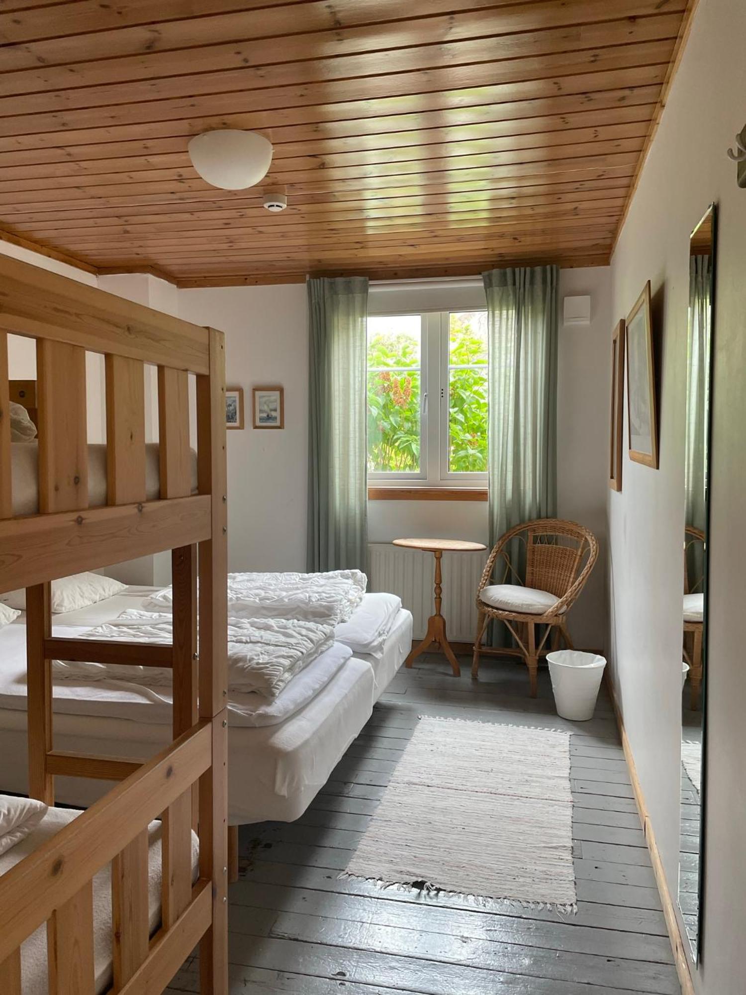 Kustnaera Vandrarhem Hamburgsund Quarto foto