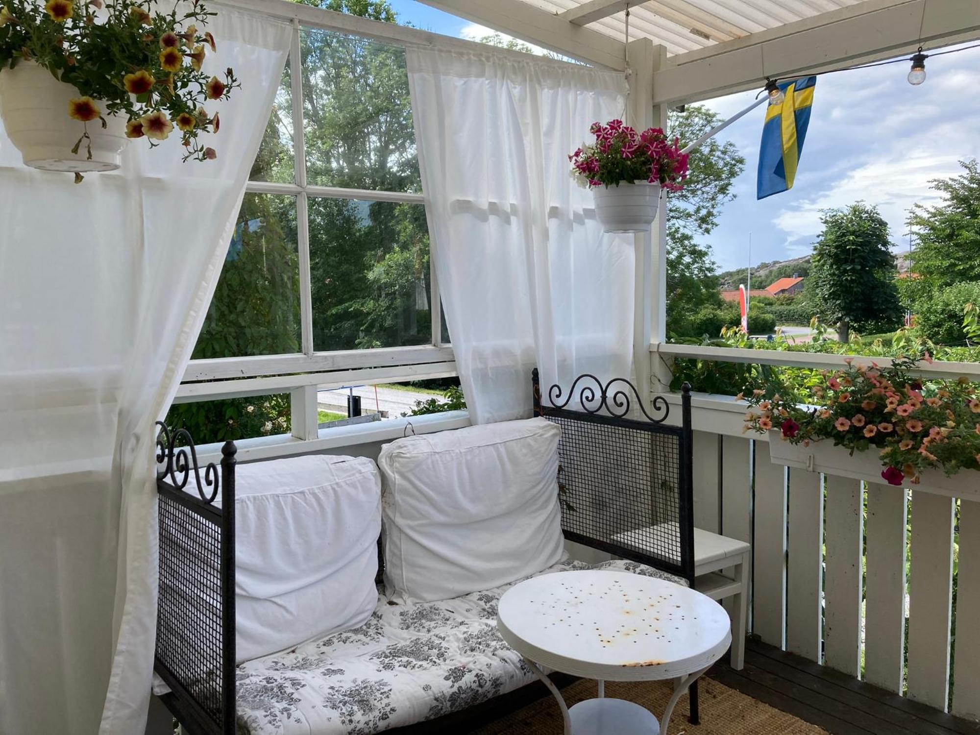 Kustnaera Vandrarhem Hamburgsund Exterior foto